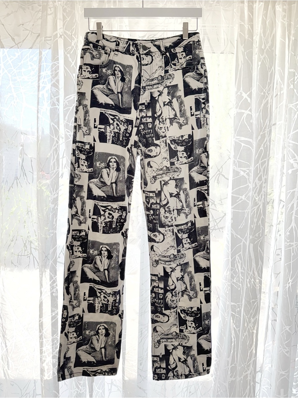 REFORMATION BLACK WHITE PIN UP GIRL PRINT CYNTHIA HIGH RISE STRAIGHT LEG JEANS